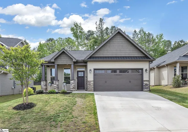 Homes for sale in Simpsonville, SC | 122 River Trace Loop, Simpsonville, SC 29680 | MLS# 1590124