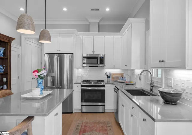 Photo 4 of Single family home for sale at 205 Bowman Rd, Greenville, SC 29615 | MLS# 1601606 | Listing updated on 2026-09-16