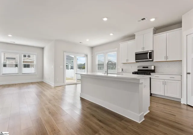 Photo 3 of Single family home for sale at 117 Hazelcroft Dr, Fountain Inn, SC 29644 | MLS# 1583978 | Listing updated on 2026-09-07