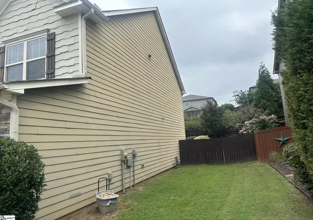 Photo 3 of Sale Pending at 342 Bridge Crossing Dr, Simpsonville, SC 29681 | MLS# 1601795 | Listing updated on 2026-08-26