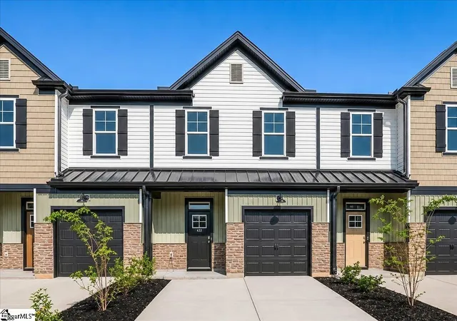 Photo 1 of Sale Pending at 433 Belgrove Wy #Lot 121, Easley, SC 29640 | MLS# 1598810 | Listing updated on 2026-09-11