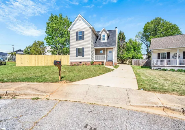 Homes for sale in Greenville, SC | 15 Haley Ct, Greenville, SC 29607 | MLS# 1591830