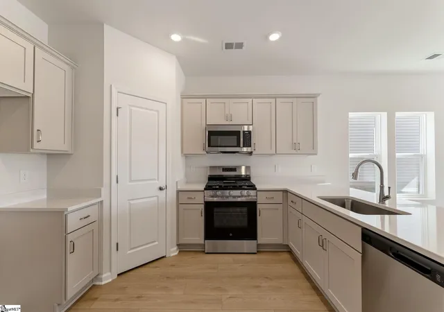 Photo 3 of Single family home for sale at 2332 Mill Loop #Lot 58, Spartanburg, SC 29301 | MLS# 1581853 | Listing updated on 2026-08-10