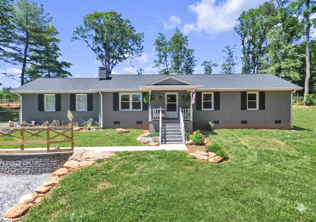 2nd image of 425 Hannon Rd, Inman, SC 29349 | MLS# 1591912
