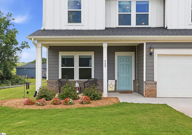 Photo 3 of Single family home for sale at 988 Burghley Cir, Greer, SC 29651 | MLS# 1599996 | Listing updated on 2026-10-07