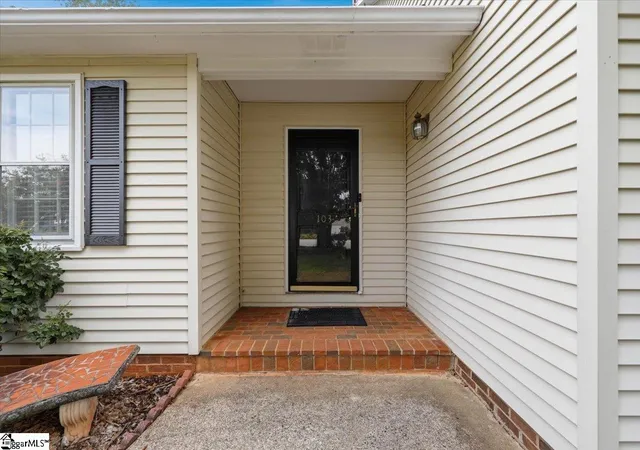 Photo 3 of Single family home for sale at 103 Devenhill Ct, Greer, SC 29650 | MLS# 1599114 | Listing updated on 2026-09-17