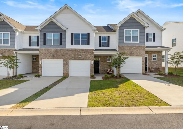 Photo 1 of Sale Pending at 15 Loebner Ln, Simpsonville, SC 29680 | MLS# 1599543 | Listing updated on 2026-09-01