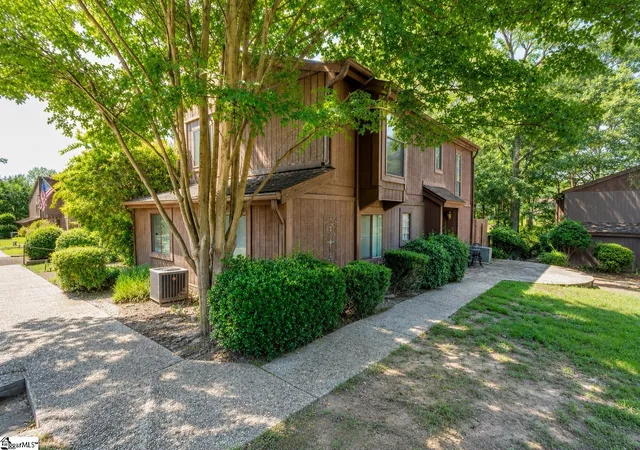 Photo 2 of Condo for sale at 3106 Bethel Rd #UNIT 76, Simpsonville, SC 29681 | MLS# 1601112 | Listing updated on 2026-09-09
