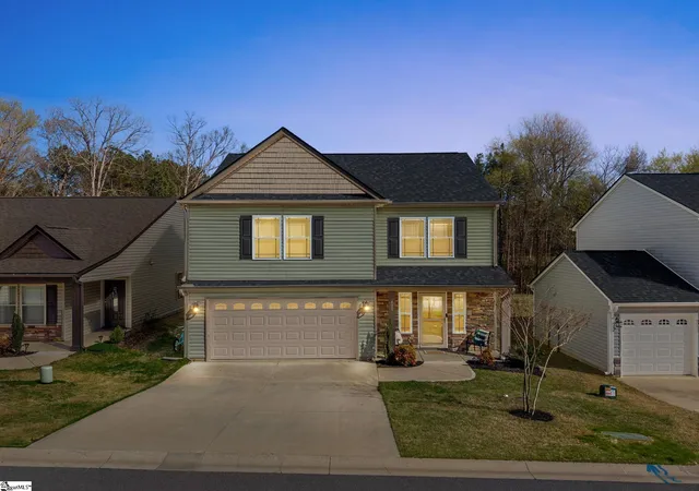 401 Timberwood Dr, Woodruff, SC 29388 | MLS# 1585574 | Houzeo