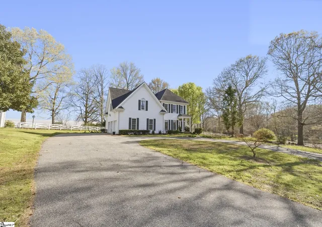 Photo 2 of Single family home for sale at 390 Blakely Ave, Piedmont, SC 29673 | MLS# 1589801 | Listing updated on 2026-08-27