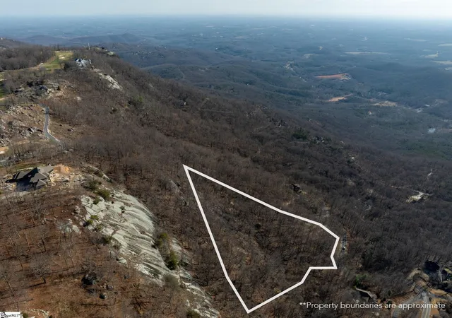 3rd image of 225 Lost Trail Dr, Landrum, SC 29356 | MLS# 1578382