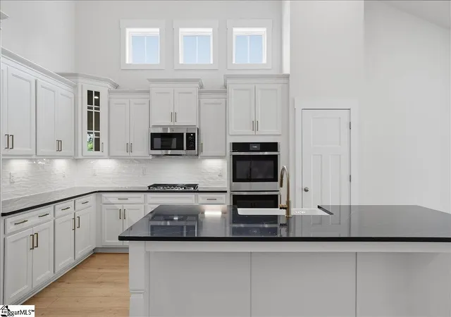 3rd image of 8 Pelham Crossing Dr, Greenville, SC 29615 | MLS# 1595899