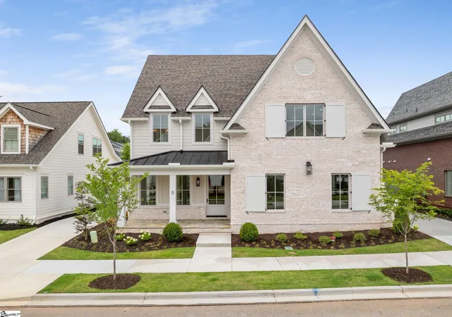 Photo 1 of Single family home for sale at 5 Crossmoor Cir, Greenville, SC 29607 | MLS# 1598973 | Listing updated on 2026-08-05