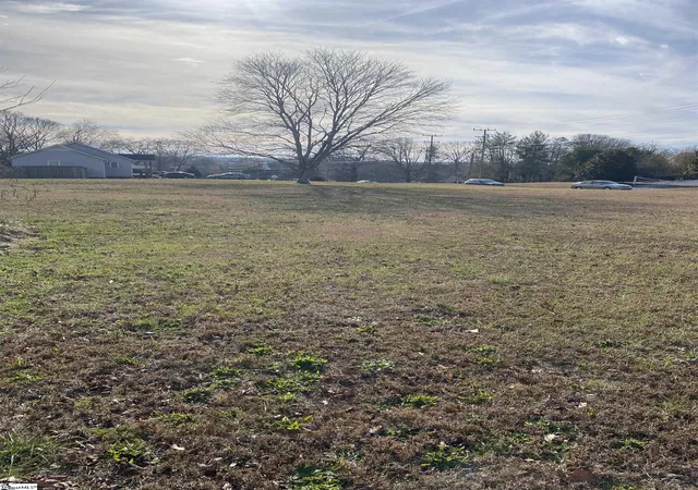 Photo 3 of Sale Pending at 1899 Gap Creek Rd, Spartanburg, SC 29651 | MLS# 1577354 | Listing updated on 2026-08-31