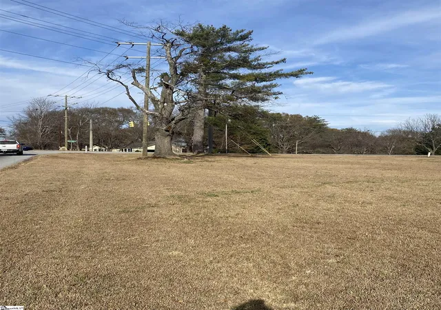 Photo 4 of Sale Pending at 1899 Gap Creek Rd, Spartanburg, SC 29651 | MLS# 1577354 | Listing updated on 2026-08-31