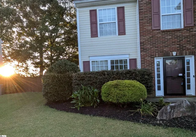 Photo 3 of Single family home for sale at 807 Terrace Creek Dr, Duncan, SC 29334 | MLS# 1598097 | Listing updated on 2026-08-23