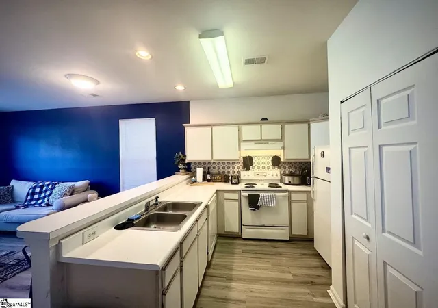 Photo 4 of Condo for sale at 1290 River Oaks Dr, Myrtle Beach, SC 29579 | MLS# 1601083 | Listing updated on 2026-09-23