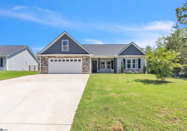 Photo 1 of Single family home for sale at 1664 Hannon Rd, Inman, SC 29349 | MLS# 1601315 | Listing updated on 2026-08-23