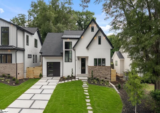 Photo 1 of Single family home for sale at 9 Beck Ave, Greenville, SC 29605 | MLS# 1595301 | Listing updated on 2026-06-18
