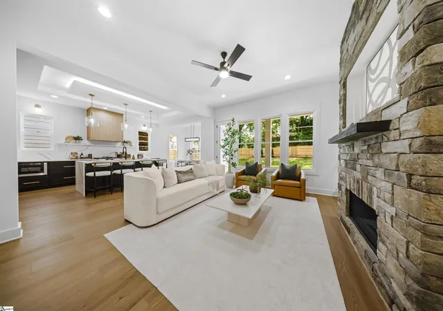 Photo 3 of Single family home for sale at 9 Beck Ave, Greenville, SC 29605 | MLS# 1595301 | Listing updated on 2026-06-18