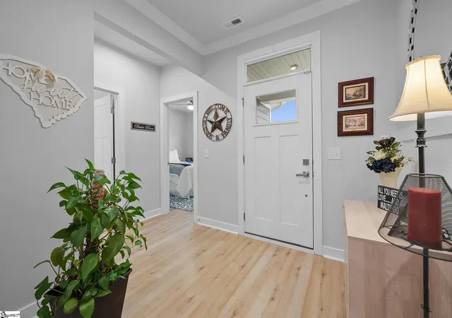 Photo 2 of Single family home for sale at 415 Spokane Dr, Greenville, SC 29607 | MLS# 1597617 | Listing updated on 2026-09-08