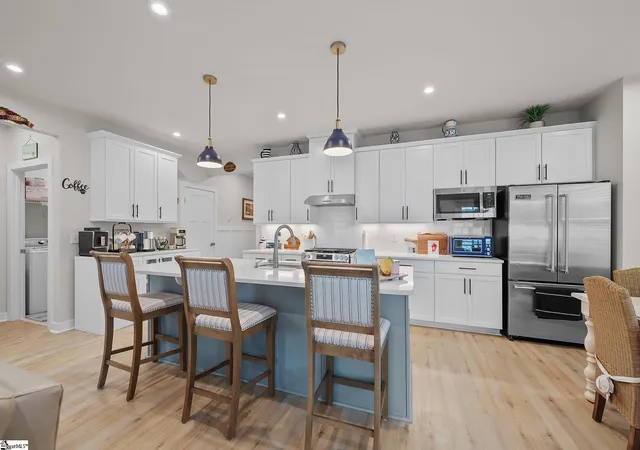 Photo 4 of Single family home for sale at 415 Spokane Dr, Greenville, SC 29607 | MLS# 1597617 | Listing updated on 2026-09-08