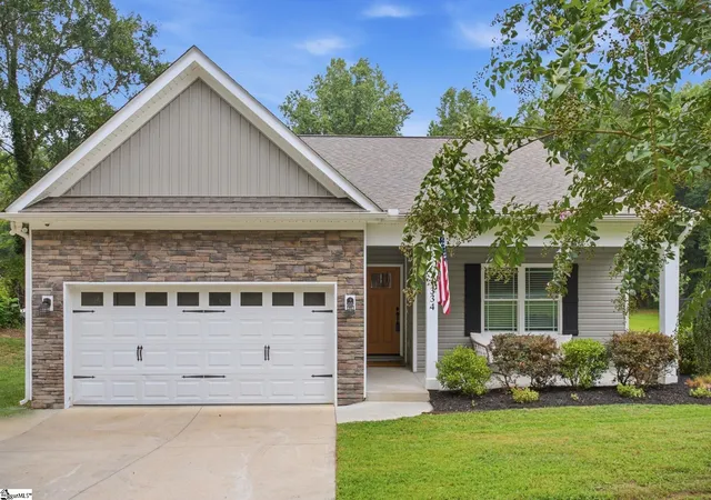 Photo 1 of Single family home for sale at 334 Tugaloo Rd, Travelers Rest, SC 29690 | MLS# 1602216 | Listing updated on 2026-08-28