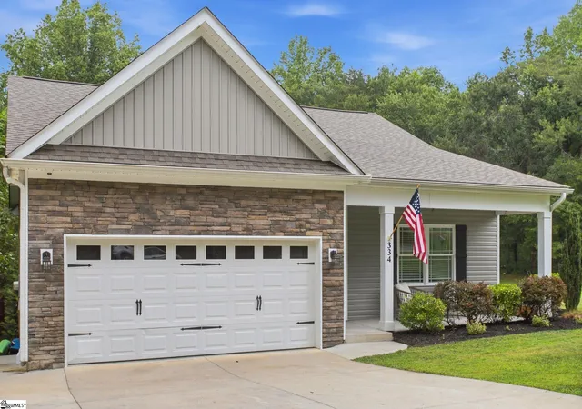 Photo 2 of Single family home for sale at 334 Tugaloo Rd, Travelers Rest, SC 29690 | MLS# 1602216 | Listing updated on 2026-08-28