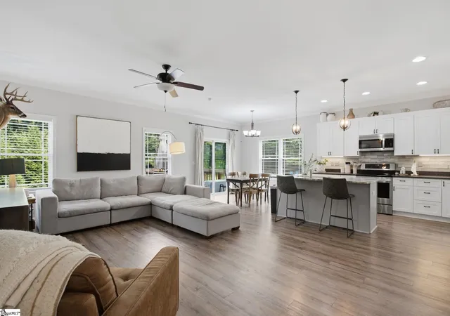 Photo 3 of Single family home for sale at 334 Tugaloo Rd, Travelers Rest, SC 29690 | MLS# 1602216 | Listing updated on 2026-08-28