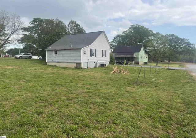 8th image of 330 B St, Jonesville, SC 29353 | MLS# 1601253