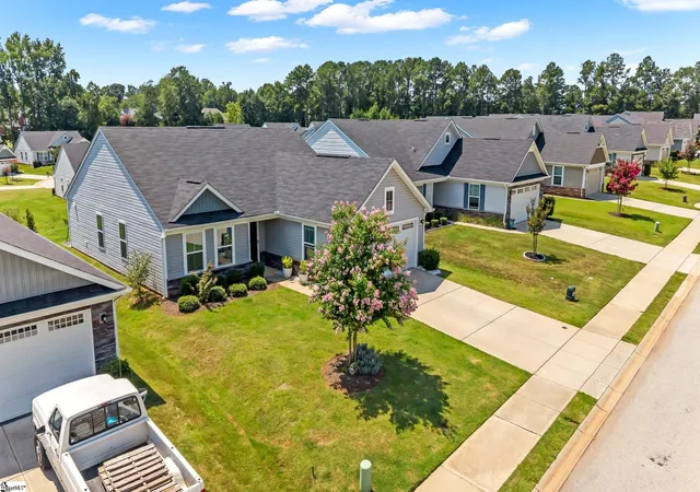 Photo 3 of Single family home for sale at 930 Riverland Woods Trl, Boiling Springs, SC 29316 | MLS# 1602503 | Listing updated on 2026-08-31