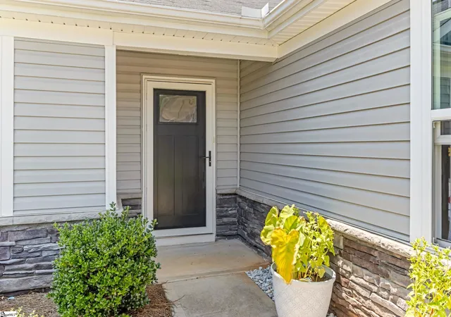 Photo 3 of Single family home for sale at 930 Riverland Woods Trl, Boiling Springs, SC 29316 | MLS# 1602503 | Listing updated on 2026-08-31