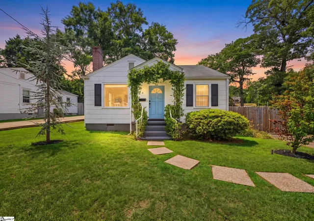 Photo 1 of Single family home for sale at 2 Druid St, Greenville, SC 29609 | MLS# 1597361 | Listing updated on 2026-07-10