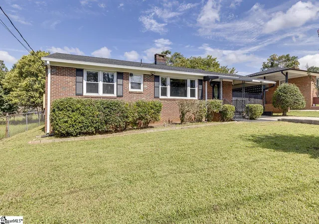 Photo 3 of Single family home for sale at 24 Maudie St, Greenville, SC 29605 | MLS# 1568196 | Listing updated on 2026-06-11