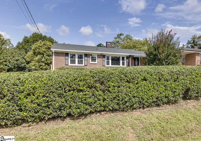 Photo 3 of Single family home for sale at 24 Maudie St, Greenville, SC 29605 | MLS# 1568196 | Listing updated on 2026-06-11