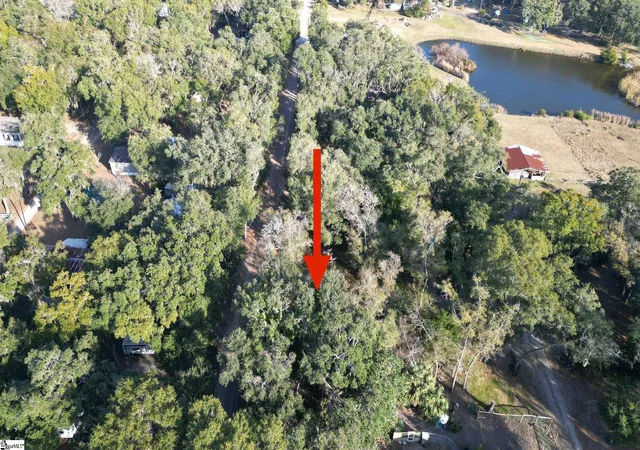 3rd image of 33 Mosse Rd, Beaufort, SC 29920 | MLS# 1578964
