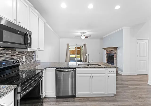Photo 4 of Single family home for sale at 44 Tannery Dr, Greer, SC 29651 | MLS# 1598372 | Listing updated on 2026-08-19