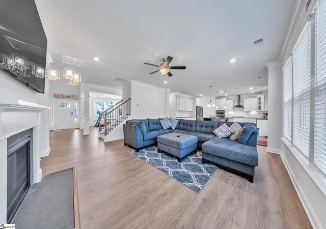 Photo 4 of Single family home for sale at 8 Belterra Dr, Simpsonville, SC 29681 | MLS# 1597380 | Listing updated on 2026-09-25