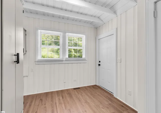 Photo 3 of Single family home for sale at 514 Academy St, Laurens, SC 29360 | MLS# 1600676 | Listing updated on 2026-09-15