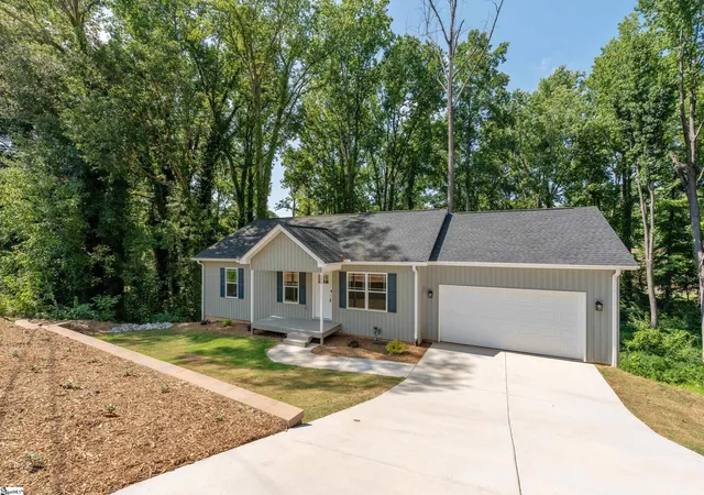 2nd image of 200 Hillbrook Rd, Taylors, SC 29687 | MLS# 1592317