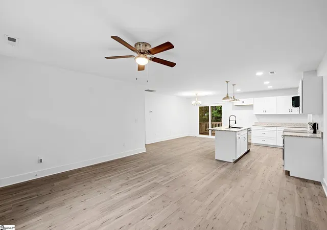 3rd image of 200 Hillbrook Rd, Taylors, SC 29687 | MLS# 1592317