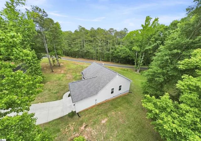 Photo 3 of Sale Pending at 1020 Scott Rd, Anderson, SC 29621 | MLS# 1591468 | Listing updated on 2026-08-25