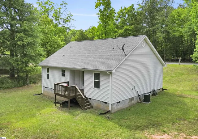 Photo 4 of Sale Pending at 1020 Scott Rd, Anderson, SC 29621 | MLS# 1591468 | Listing updated on 2026-08-25