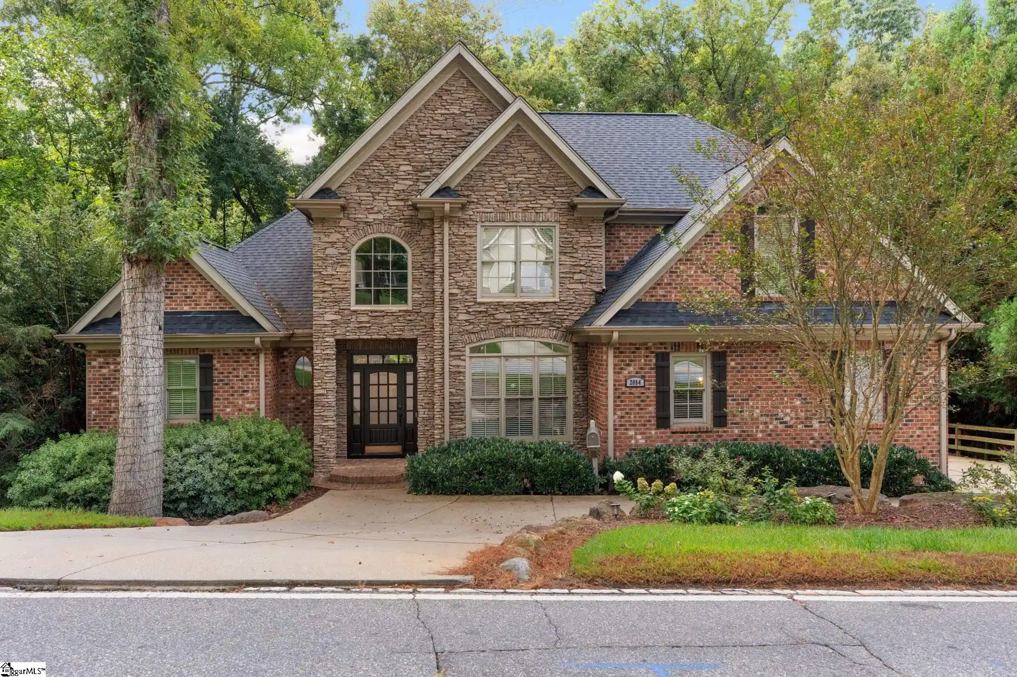 Photo 1 of Single family home for sale at 2054 Cleveland St Ext, Greenville, SC 29607 | MLS# 1606628 | Listing updated on 2026-10-14