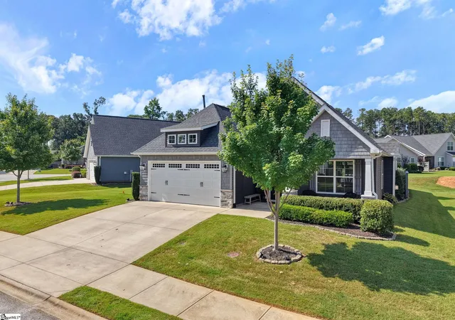 Photo 2 of Single family home for sale at 25 Golden Apple Trl, Mauldin, SC 29662 | MLS# 1601684 | Listing updated on 2026-08-22