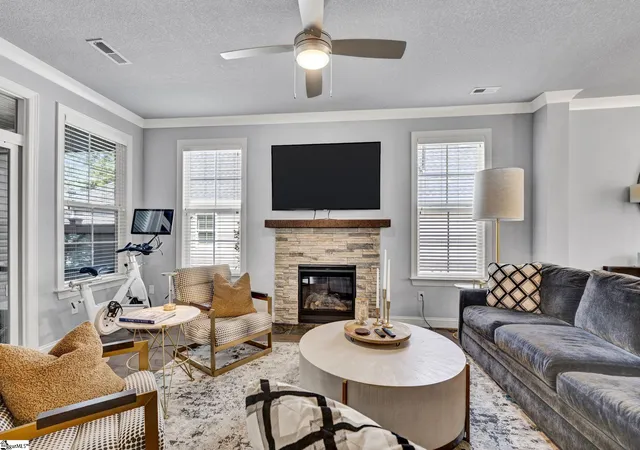 Photo 3 of Single family home for sale at 25 Golden Apple Trl, Mauldin, SC 29662 | MLS# 1601684 | Listing updated on 2026-08-22