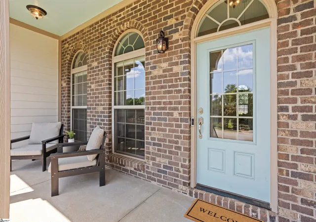 Photo 3 of Single family home for sale at 127 Carshalton Dr, Lyman, SC 29365 | MLS# 1599440 | Listing updated on 2026-09-15
