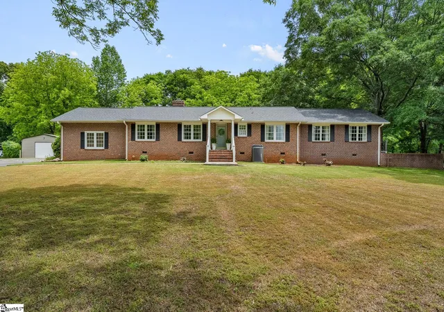Homes for sale in Anderson, SC | 915 Cricket Ln, Anderson, SC 29621 | MLS# 1592056
