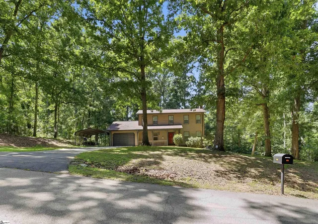 Homes for sale in Pelzer, SC | 127 Robinwood Ln, Pelzer, SC 29669 | MLS# 1594523