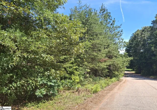 Homes for sale in Pickens, SC | 302 Walnut Dr, Pickens, SC 29671 | MLS# 1594929